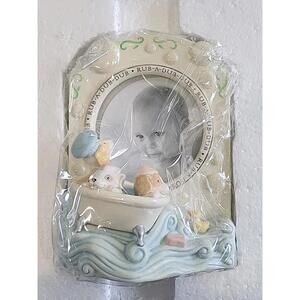 Vintage New - Hallmark Keepsake Baby's Special Moment Frame